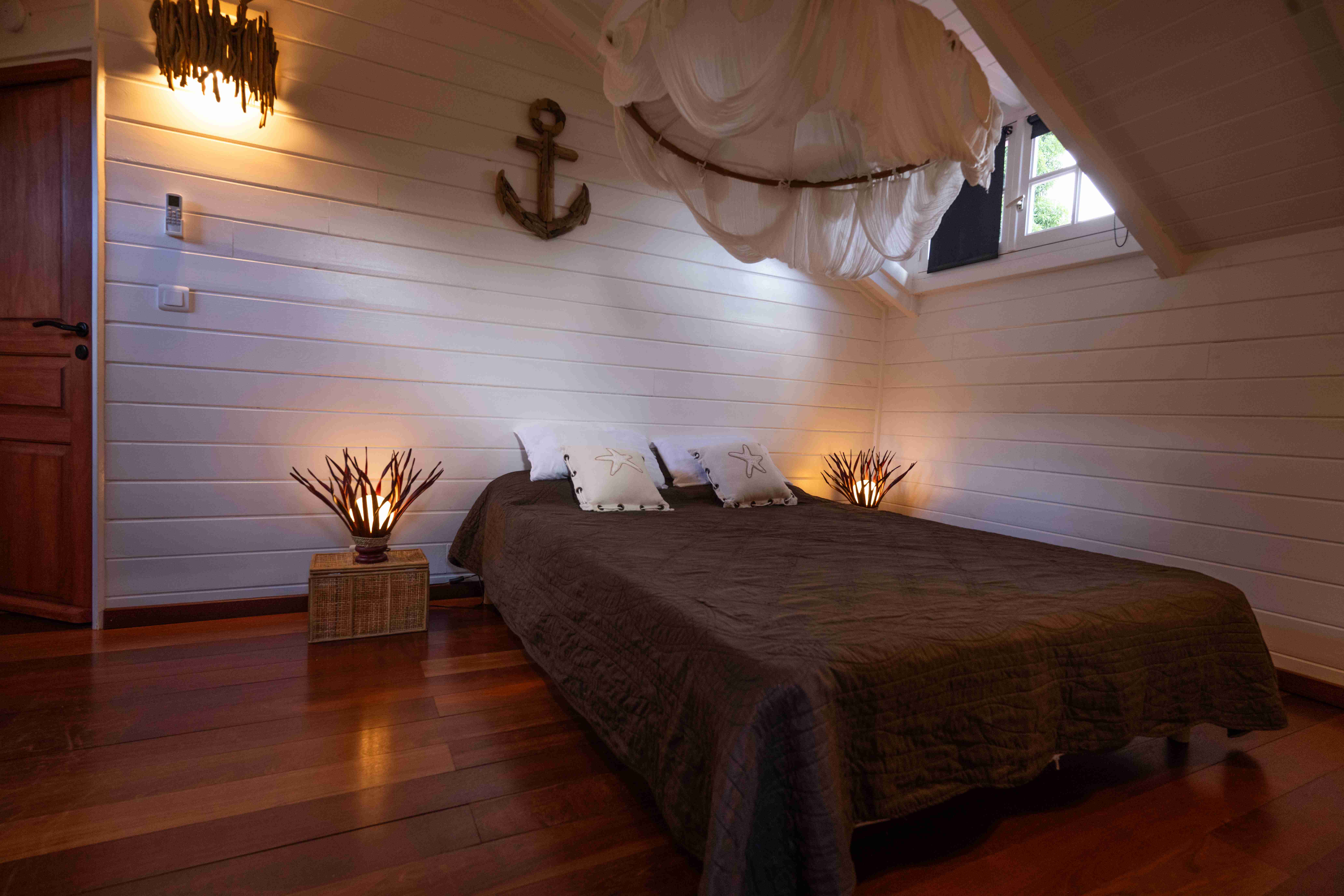 Suite 'Rivage' climatisée à l'étage, avec lit Queen Size et lit simple