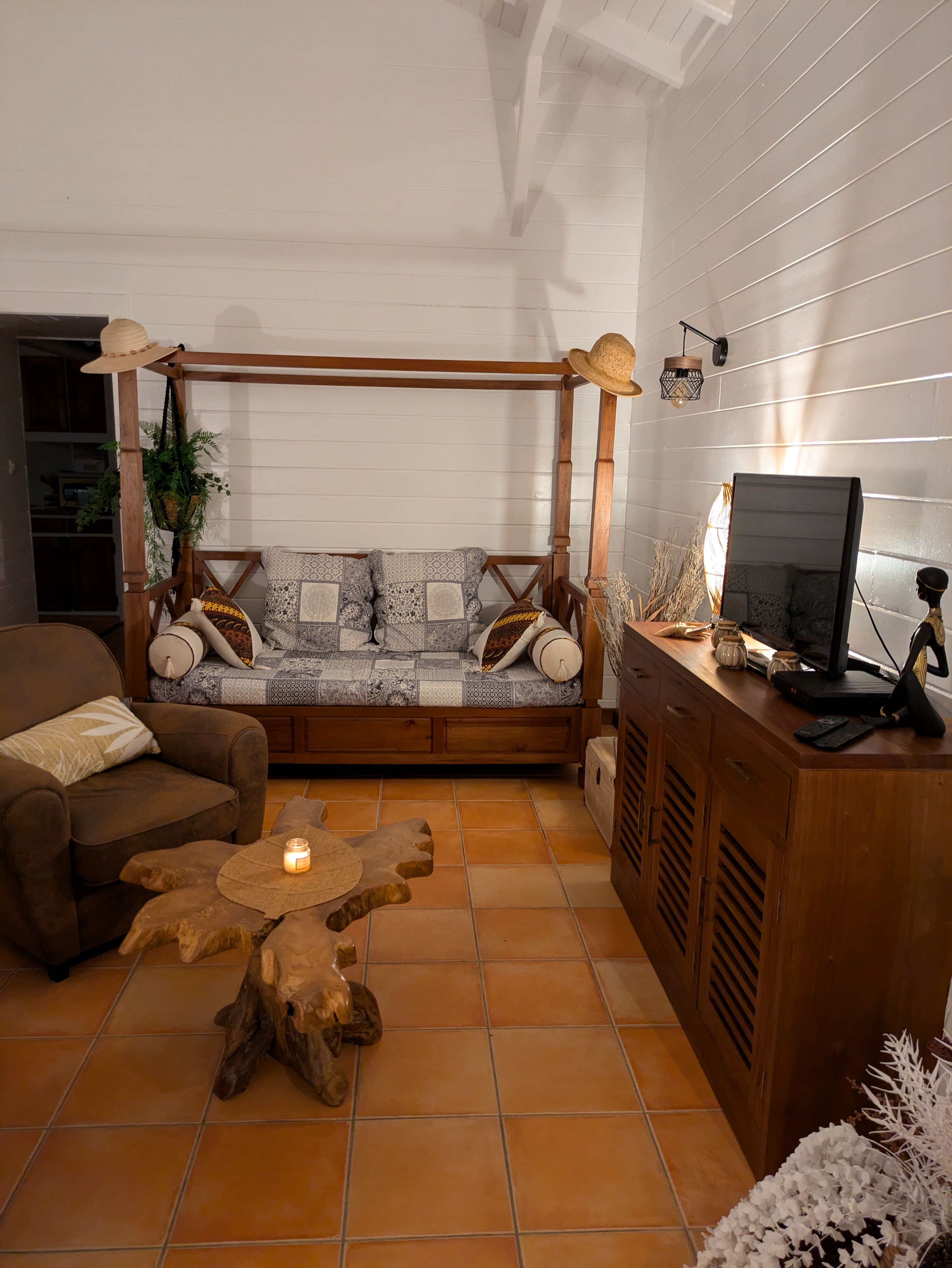 Salon intérieur de la villa Iguana
