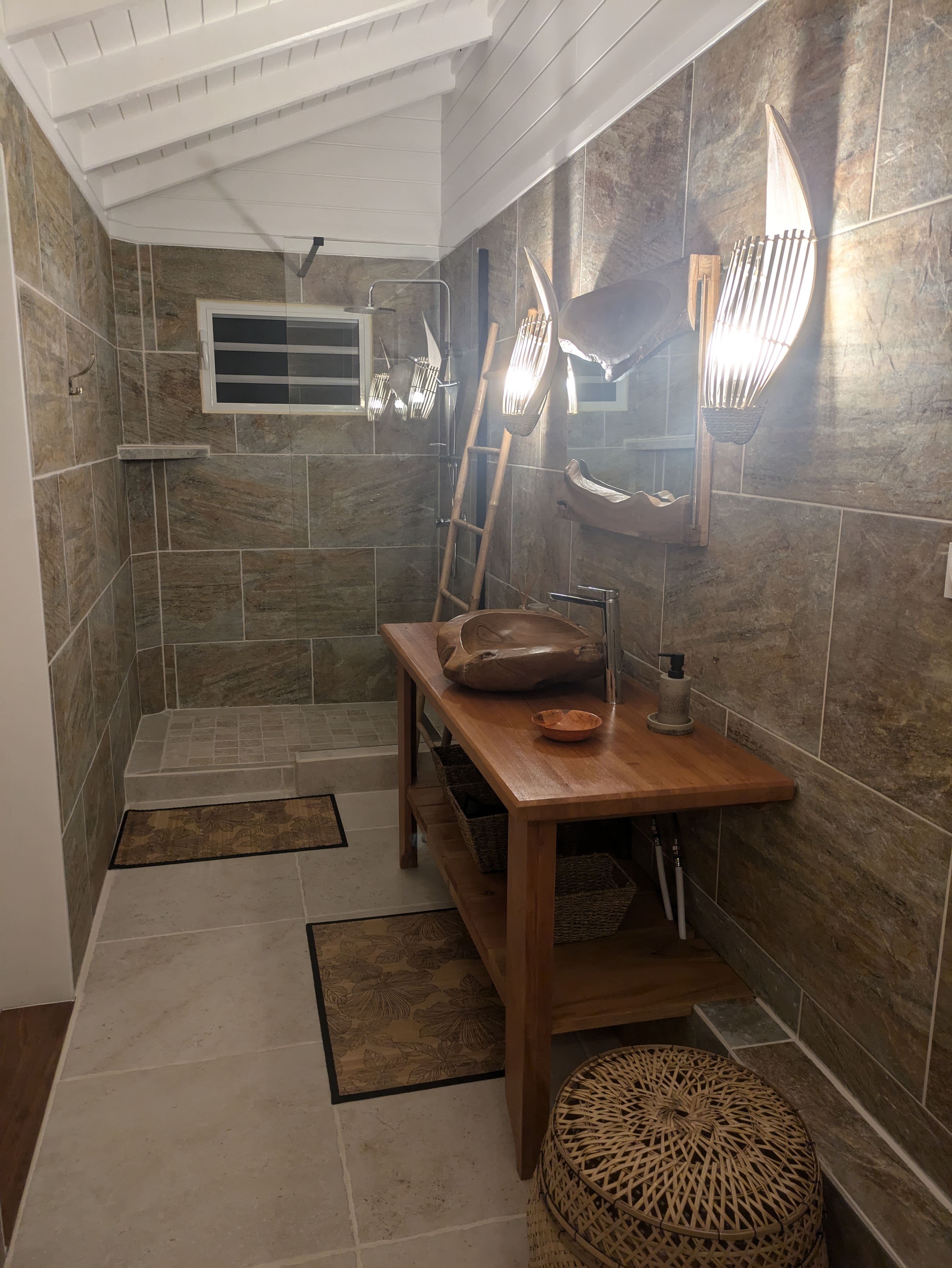 Salle de bain & wc attenants à la suite 'Afrique'